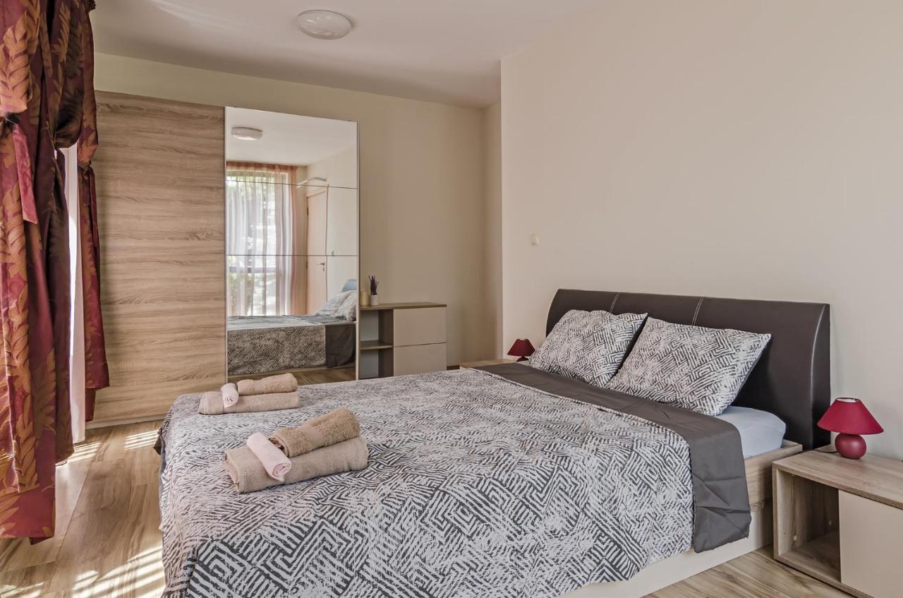 Apartmán Garden Palace Varna Exteriér fotografie